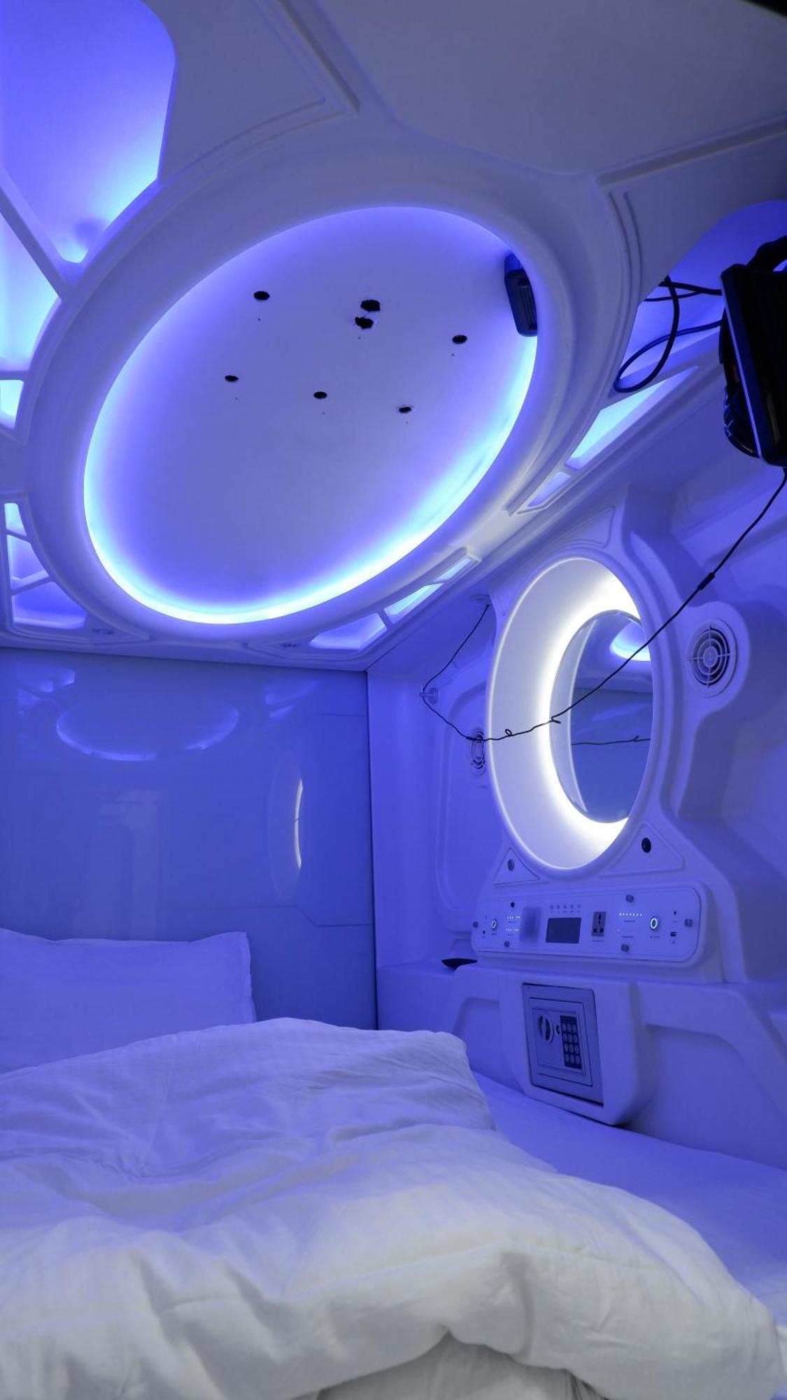 Kapselhotel Astropods